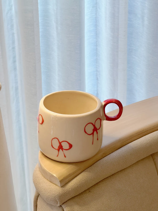Ribbon Bow cup